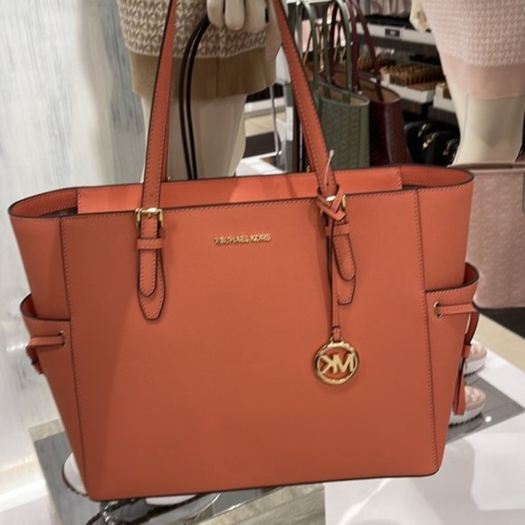 Michael Kors Gilly Large Drawstring Travel Tote Sherbert Leather - Picture 16 of 16